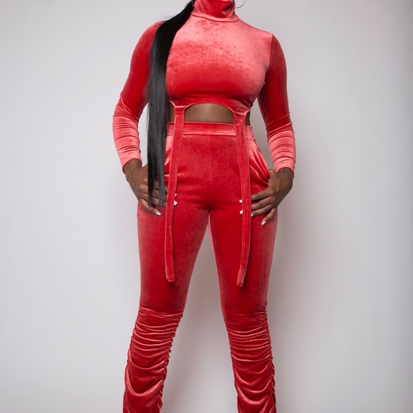 Red Strings Set - Picture 3 of 7